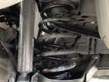 お車を安心してお乗りいただく為には、足回りの定期点検が欠かせません。サービスサポート(有償保証)では無料点検もご提供しており、安心のカーライフをお過ごしいただけるサポート体制が整っています。