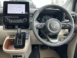 見通しのよいすっきりとした視界で、誰でも運転しやすいです。運転のしやすさは疲れにくさにも繋がりますよ♪