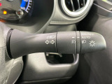 【オートライト】周りの明るさに応じて自動でヘッドライトの点灯・消灯ができる機能です!ライトの付け忘れ・消し忘れなどが無くなり、雨の日や夕方の走行も安心!トンネル通過時も便利ですね♪