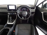 視界良好、操作しやすい運転席です。