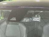 【トヨタセーフティセンス】走行中に前方の車両等を認識し、衝突しそうな時は警報とブレーキで衝突回避と被害軽減をアシスト。より安全にドライブをお楽しみいただけます。