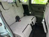 ゆったりとくつろげるシートが、長距離ドライブでも疲れを感じさせません。家族や友人と快適な時間を過ごせる空間です。