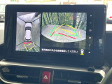 【パノラミックビューモニター】専用のカメラにより、上から見下ろしたような視点で360度クルマの周囲を確認することができます☆死角部分も確認しやすく、狭い場所での切り返しや駐車もスムーズに行えます。