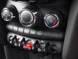 ◆LIBERALAは、輸入車選びの新たなスタイルを提案するインポート・セレクト・ブランドです。オーナー様となる方がクルマから直接感じる感性を第一にした、最良の一台との出会いをコーディネートいたします。