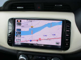 日産純正の地デジ対応ナビゲーションが装着されてます。