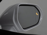 BSM(ブラインドスポットモニタ)!隣の車線を走る車両をレーダーで検知し、ドアミラーでは確認しにくい後側方エリアに存在する車両に加えて、急接近してくる車両も検知します。