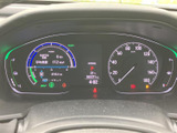視認性の高いメーター類が、運転に必要な情報をわかりやすく伝えます。洗練されたデザインが、上質なドライビング空間を演出します。