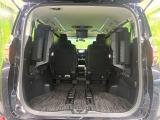 普段のお買い物や通勤、送迎等に十分な荷室スペースを確保しております。セカンドシートを倒すと、大きな荷物の積載も可能です♪