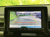 後方確認をサポートするモニター。駐車時や狭い道での運転も、より安全に行えます。駐車が苦手な方にもおすすめです。