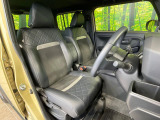 運転席シート廻りは使用感も少なく、良好な状態となっています。丁寧に使われていたことがよくわかりますね。