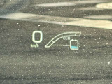 当社は全車納車時、「運輸局指定工場」にて「法定点検分解整備」を施工、同時に「WAKO&rsquo;S製オイル交換」「オイルエレメント交換」「ドレンパッキン交換」「下回り洗浄」「下回り防錆塗装」を施工しております♪