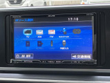 多彩なソースに対応したオーディオシステム。お気に入りの音楽を車内で楽しめます。ドライブがより一層楽しくなりますね。