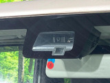 【スズキ セーフティサポート】走行中に前方の車両等を認識し、衝突しそうな時は警報とブレーキで衝突回避と被害軽減をアシスト。より安全にドライブをお楽しみいただけます。