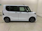 軽自動車、小型車を中心に常時300台展示車を御用意させて頂いております