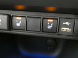 運転席と助手席には寒い時にうれしいシートヒーターが装備されてます。