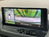 【アラウンドビューモニター】専用のカメラにより、上から見下ろしたような視点で360度クルマの周囲を確認することができます☆死角部分も確認しやすく、狭い場所での切り返しや駐車もスムーズに行えます。