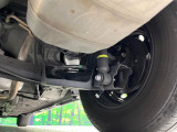 お車を安心してお乗りいただく為には、足回りの定期点検が欠かせません。サービスサポート(有償保証)では無料点検もご提供しており、安心のカーライフをお過ごしいただけるサポート体制が整っています。