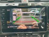 ガイドライン付きバックカメラで安全な駐車をサポート。