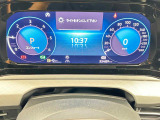 デジタル液晶メーター&rdquo;Digittal Cockpit Pro&rdquo;です。画面の切り替えは、ハンドルのボタンで簡単に操作ができます。