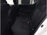愛車にオススメのボディーコーティングもございます。 ☆グラスシーラント!!☆ 輝きを保つ先進技術。ガラス状皮膜を塗装面にコーティング。ガラス系皮膜により光沢を維持します。滑水機能による防汚効果。