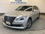 王冠をモチーフにした堂々としたフロントフェイスやラグジュアリーな内装が特長のFRセダン「ロイヤル」シリーズのクラウン!ドライブに便利なHIDライト・スマートキー・HDDナビ・全方位カメラ・ETC装備!