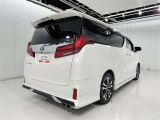 走りにこだわりながら収納力も持ち合わせたお車です。荷物を載せて軽快なドライブを楽しめますよ♪