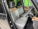 運転席シート廻りは使用感も少なく、良好な状態となっています。丁寧に使われていたことがよくわかりますね。