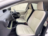 トヨタ中古車「まるごとクリーニング」施工済。外装はもちろん内装はシートを外して見えない所まで徹底洗浄しています。