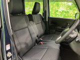 ゆったりと座れるシートが快適なドライブをサポート。視界も広く、運転に集中できます。長距離移動も疲れにくく設計されています。