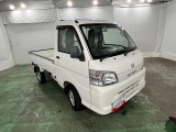 10万キロ台ですが大きな傷は少な目ですね。車検整備付なので即戦力の一台です。