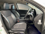 運転席も広々としており運転しやすい環境を実現しています☆室内クリーニングも実施済みです。