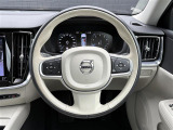 V60 B4 モメンタム 本革シート 修復歴無し
