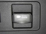 【電源コンセント】非常時やキャンプなどに役立つAC100V/1500Wコンセント付きです。