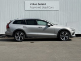 ◆サイド/流麗なプロポーションはVOLVO車の真骨頂。「美しいものと共にありたい」というオーナーの願いを満たします