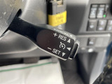 【クルーズコントロール】高速道路もラクラク走行。アクセルを離しても一定速度で走行ができ、長距離運転時の負担を軽減!加速・減速も簡単なスイッチ操作で調整できます。