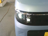 LEDヘッドライトが装備されております。