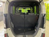 普段のお買い物や通勤、送迎等に十分な荷室スペースを確保しております。セカンドシートを倒すと、大きな荷物の積載も可能です♪