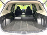 【パワーバックドア】スマートキーや運転席のボタンを押すだけでリアゲートが自動で開閉します!荷物を持っている時や、高い位置にあるバックドアを閉める際に便利な機能です♪