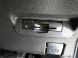 ビルトインタイプのETC車載機です。見た目もスマートで料金所通過もキャッシュレスです。