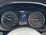 視認性の高いメーターで、運転に必要な情報を的確に把握できます。運転に集中できる、シンプルで機能的なデザインです。
