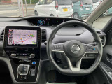 セレナ 1.2 e-POWER ハイウェイスターV アーバンクロム 