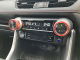 オートエアコン★温度を設定すれば車内を快適に保ってくれます♪