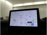 純正ナビを装備。タッチパネル式で使いやすく、お出かけもラクラクです。
