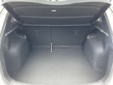 荷物を積むに十分なトランクスペース