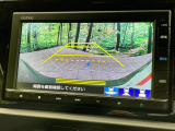 【バックカメラ】駐車時に後方がリアルタイム映像で確認できます。大型商業施設や立体駐車場での駐車時や、夜間のバック時に大活躍!運転スキルに関わらず、今や必須となった装備のひとつです!