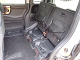 ◆チップアップ&ダイブダウン機構付【ULTR SEAT】は後席座面を左右分割で跳ね上げることができます。トランクで積載できない背の高い荷物をラクラク収納できます。ホンダ車ならではの人気装備です。