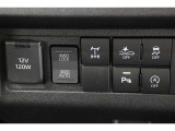 ■衝突回避支援機構■自動車に搭載したレーダーやカメラからの情報をコンピュータが解析し、運転者への警告やブレーキの補助操作などを行います。事故予防に!
