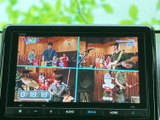 停車中に楽しめるTV視聴機能。休憩時間などに、ニュースや番組をチェックできます。移動時間を有効活用できますね。
