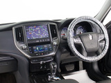 使いやすさや安全性を追求したステアリング周り!高級車ゆえにスイッチ類が多いのも特徴ですね!考え尽くされた配置ですぐに使いこなす事が出来ますのでご安心下さい!是非、体感してみて下さい!!