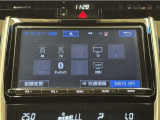 Bluetooth対応、CD/DVD再生機能付き。お好きな音楽を聴きながらのドライブは楽しいですよね〜♪